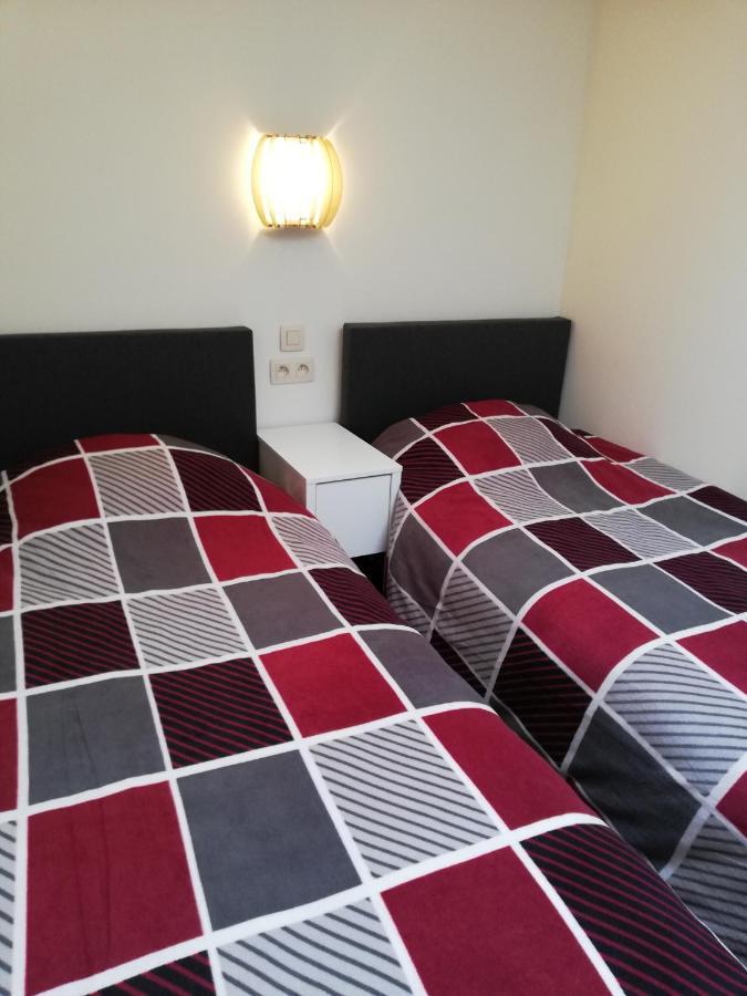 Budgetroom Lommel Extérieur photo