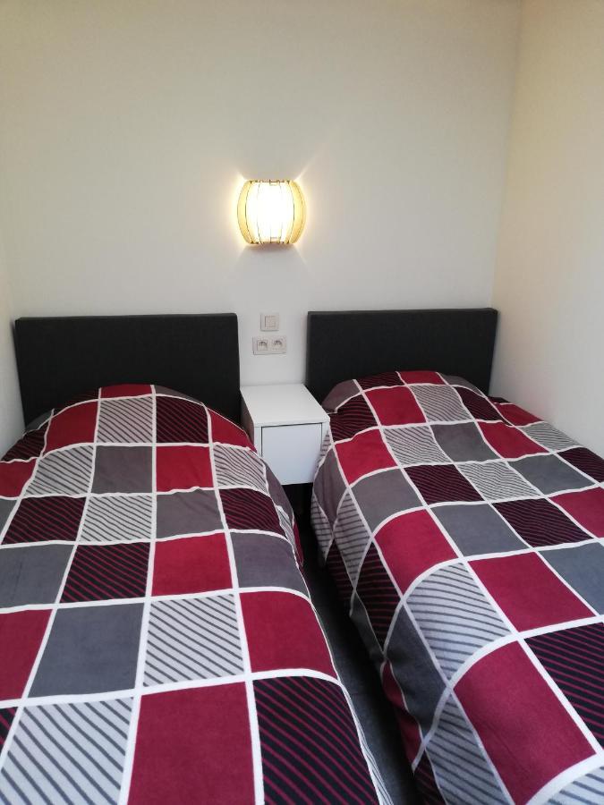 Budgetroom Lommel Extérieur photo